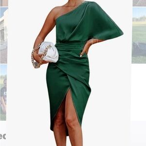 New Women Large Cupshe Ramla sheath emerald green one-shoulder satin midi dress.